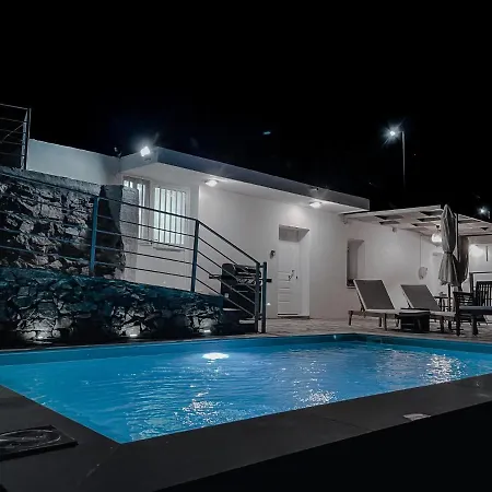 Kampos View - Quiet House At The End Of The Road, Private Pool 度假居 Kámbos
